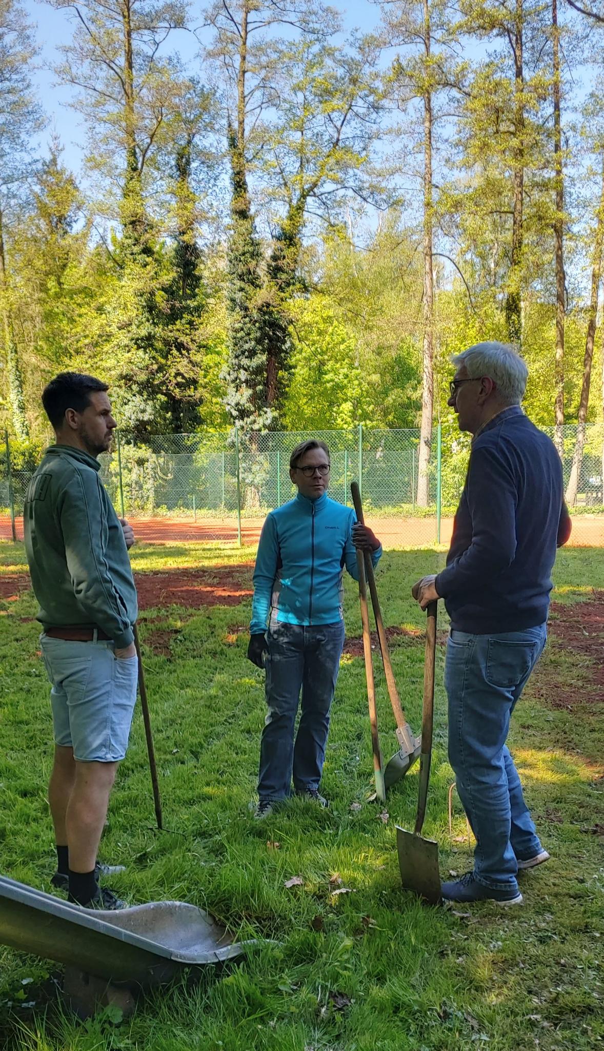 Männer beim Schufften